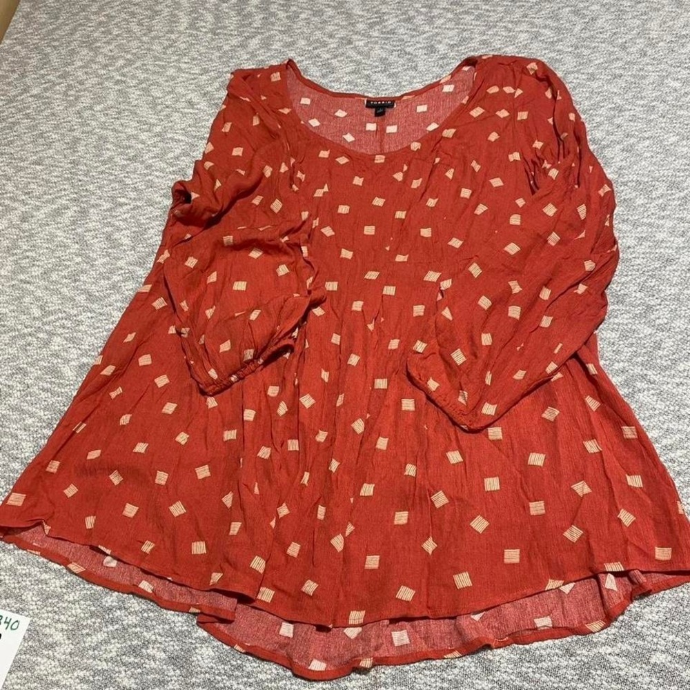 Torrid orange blouse with white square pattern long sleeves women 1X. SKU-A340